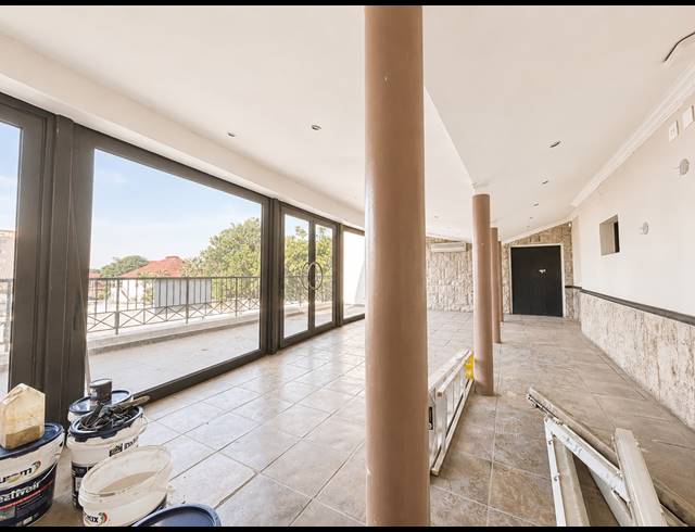516M² CO-WORKING SPACE TO LET IN BEREA WEST